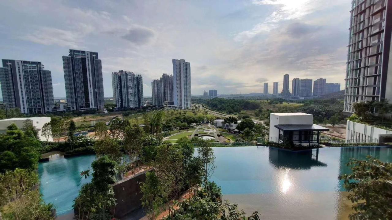 The Elysia Suites Nusajaya  Exteriör bild